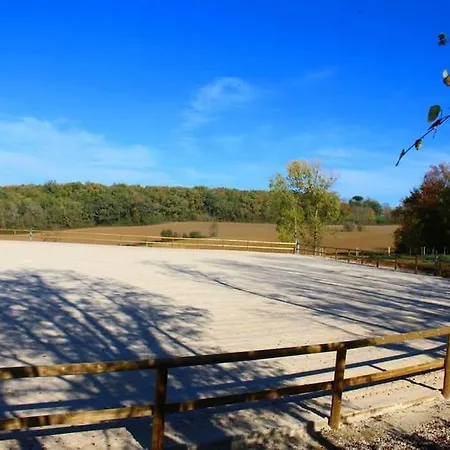 בית נופש Chaleureux Dans Un Domaine D'exception *