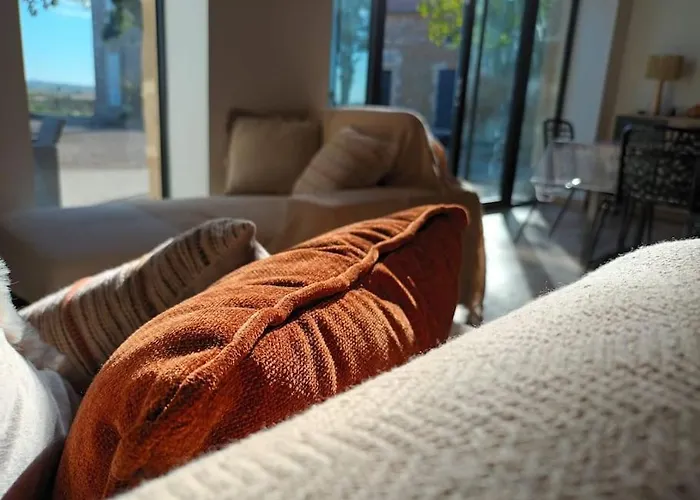 Chaleureux Dans Un Domaine D'exception *