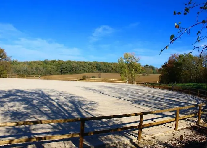 Semesterbostad Chaleureux Dans Un Domaine D'exception *